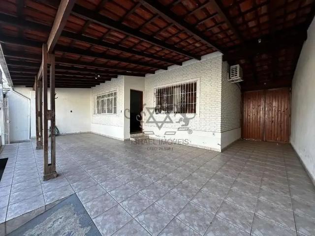 Casa / Sobrado para Venda em Caraguatatuba/SP Centro 4 Quartos