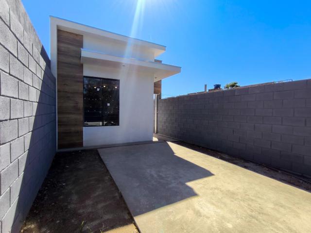 Casa / Sobrado para Venda em Caraguatatuba/SP Balneário dos Golfinhos 2 Quartos