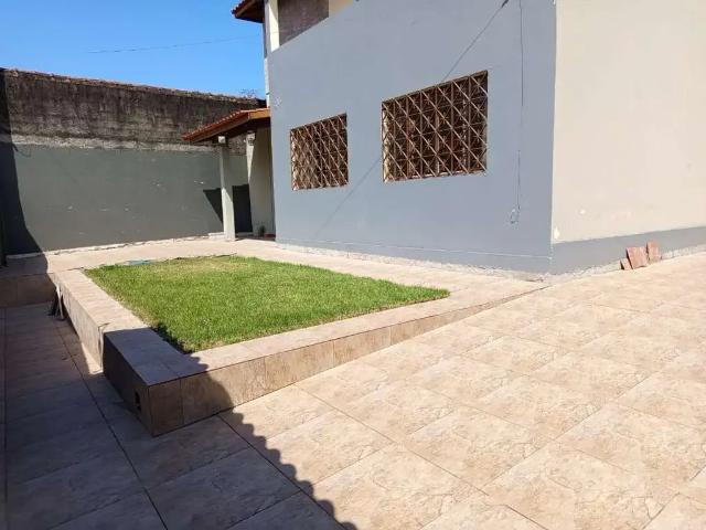 Casa / Sobrado para Venda em Caraguatatuba/SP Indaiá 3 Quartos