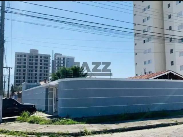 Casa / Sobrado para Venda em Caraguatatuba/SP Indaiá 3 Quartos