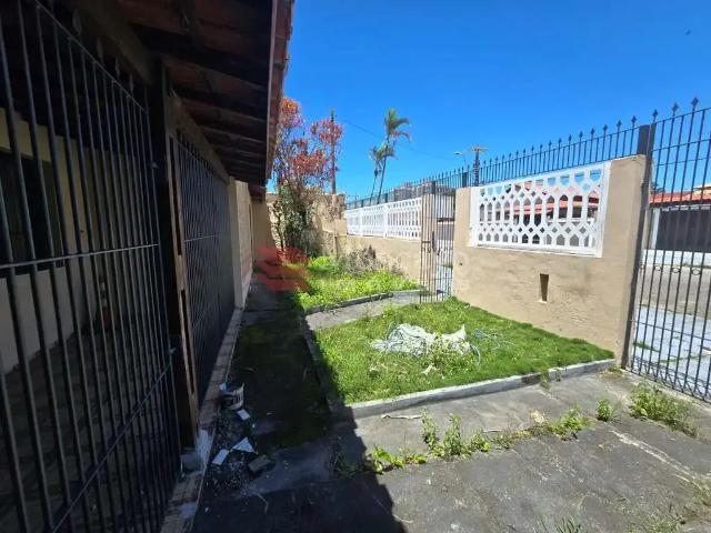 Casa / Sobrado para Venda em Caraguatatuba/SP Indaiá 3 Quartos