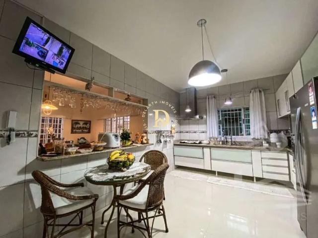 Casa / Sobrado para Venda em Caraguatatuba/SP Indaiá 5 Quartos