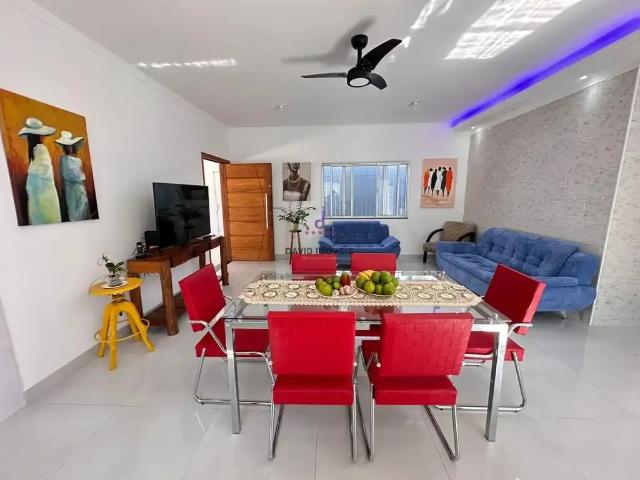 Casa / Sobrado para Venda em Caraguatatuba/SP Jardim Arua 6 Quartos