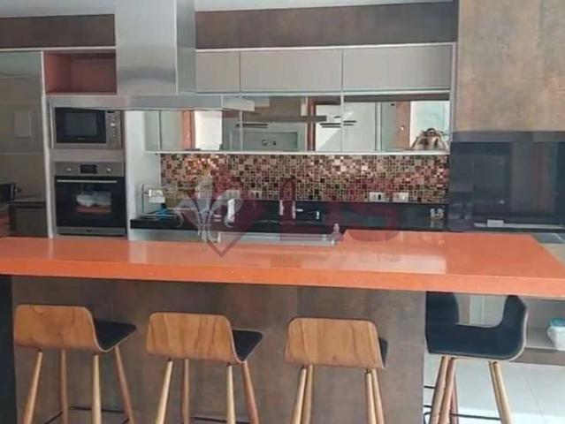 Casa / Sobrado para Venda em Caraguatatuba/SP Jardim Britânia 5 Quartos