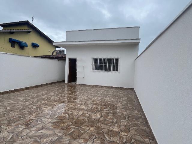 Casa / Sobrado para Venda em Caraguatatuba/SP Jardim das Gaivotas 3 Quartos
