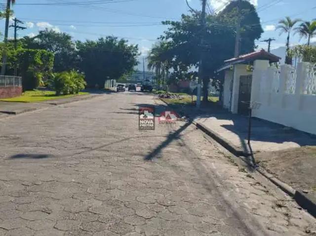 Casa / Sobrado para Venda em Caraguatatuba/SP Loteamento Jardim Aruan 2 Quartos