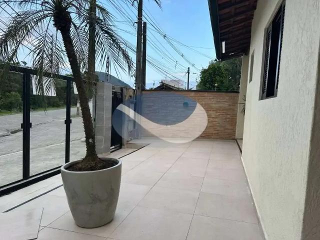 Casa / Sobrado para Venda em Caraguatatuba/SP Martim de Sá 3 Quartos