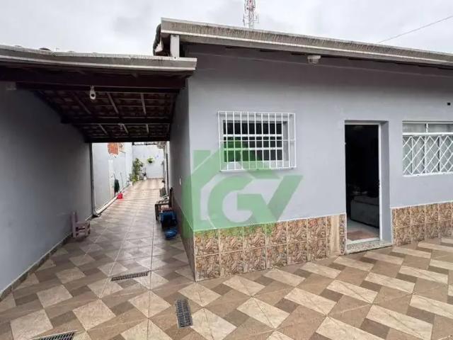Casa / Sobrado para Venda em Caraguatatuba/SP Martim de Sá 4 Quartos