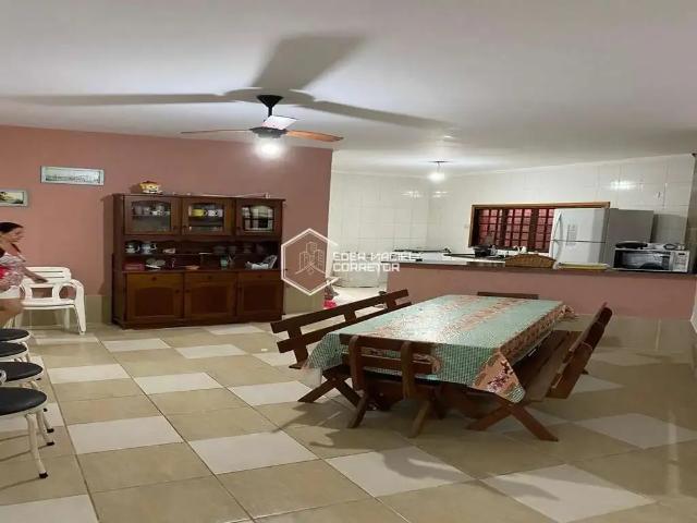 Casa / Sobrado para Venda em Caraguatatuba/SP Massaguaçu 3 Quartos