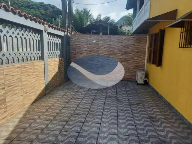 Casa / Sobrado para Venda em Caraguatatuba/SP Sumaré 2 Quartos