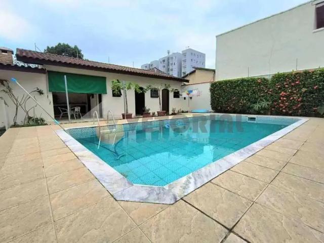 Casa / Sobrado para Venda em Caraguatatuba/SP Sumaré 4 Quartos