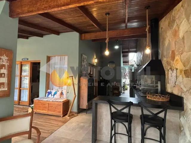 Casa / Sobrado para Venda em Caraguatatuba/SP Sumaré 4 Quartos