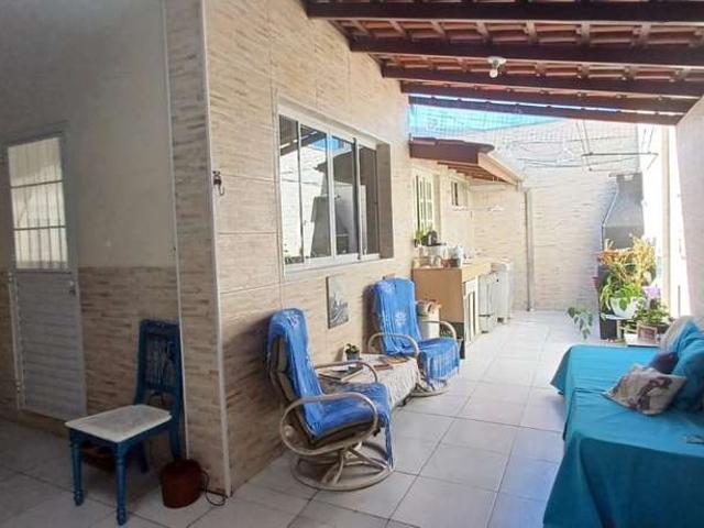 Casa / Sobrado para Venda em Caraguatatuba/SP Jardim Tarumãs 2 Quartos
