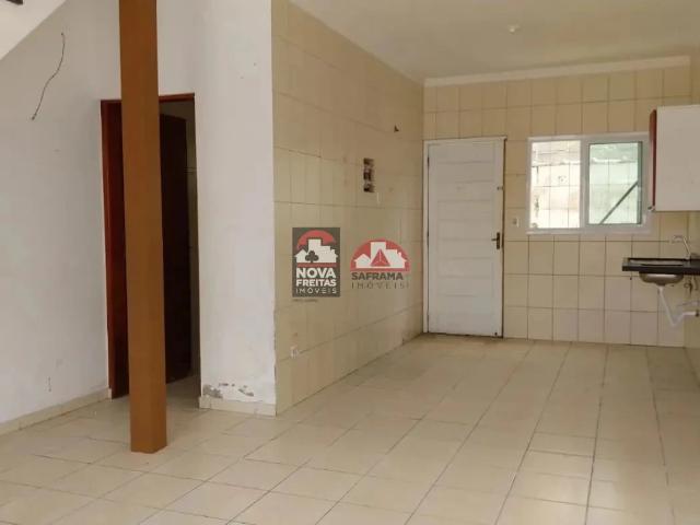 Casa / Sobrado para Venda em Caraguatatuba/SP Praia das Palmeiras 2 Quartos