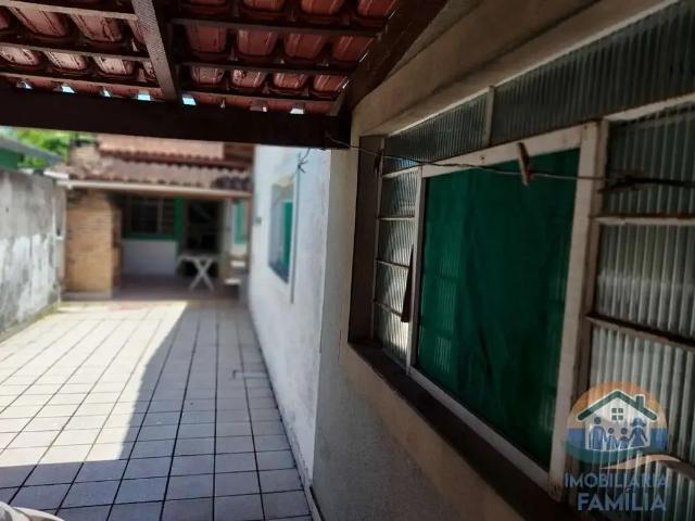 Casa / Sobrado para Venda em Caraguatatuba/SP Praia das Palmeiras 3 Quartos