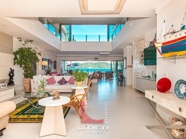 Casa / Sobrado para Venda em Caraguatatuba/SP Vila Atlântica 8 Quartos