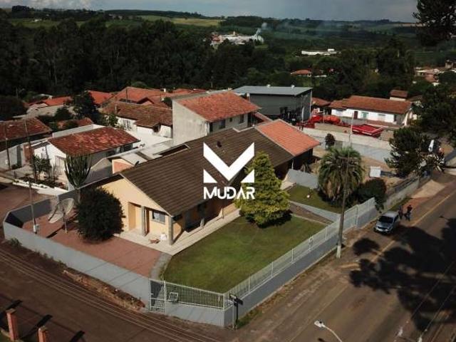 Casa / Sobrado para Venda em Carambeí/PR Centro 5 Quartos