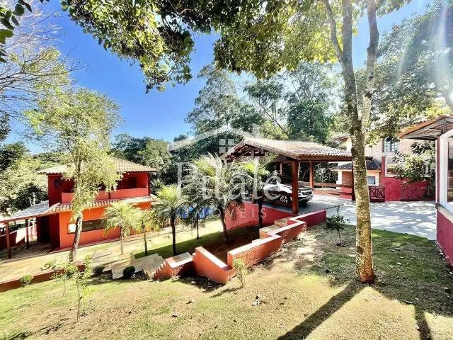 Casa / Sobrado para Venda em Carapicuíba/SP Chácara dos Lagos 5 Quartos