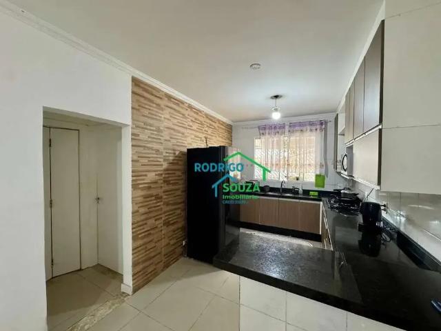 Casa / Sobrado para Venda em Carapicuíba/SP Jardim D'Ângelo 4 Quartos