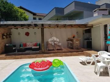 Casa / Sobrado para Venda em Carlos Barbosa/RS Centro 4 Quartos