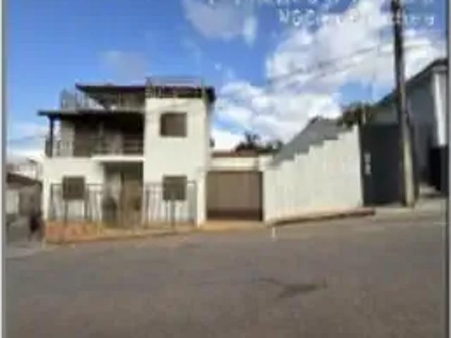 Casa / Sobrado para Venda em Carmo da Cachoeira/MG Centro 5 Quartos