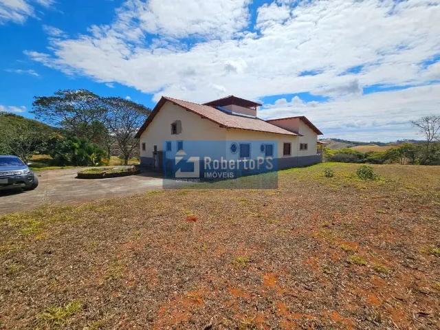 Casa / Sobrado para Venda em Carmo de Minas/MG Zona Rural 6 Quartos