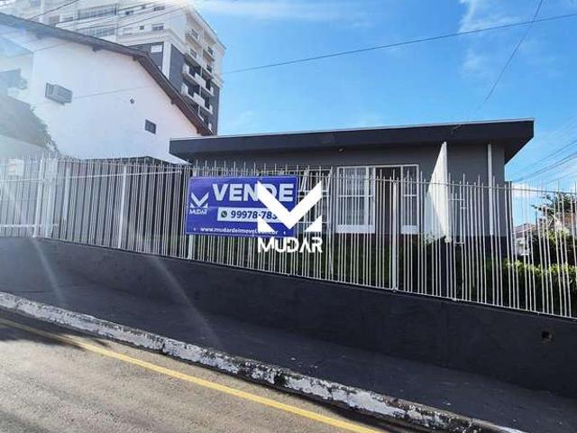 Casa / Sobrado para Venda em Castro/PR Centro 3 Quartos