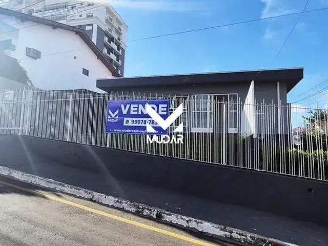 Casa / Sobrado para Venda em Castro/PR Centro 3 Quartos