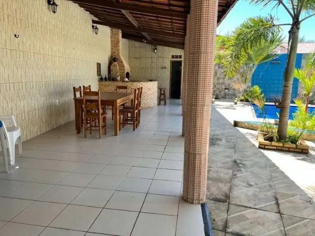 Casa / Sobrado para Venda em Cascavel/CE Caponga 4 Quartos