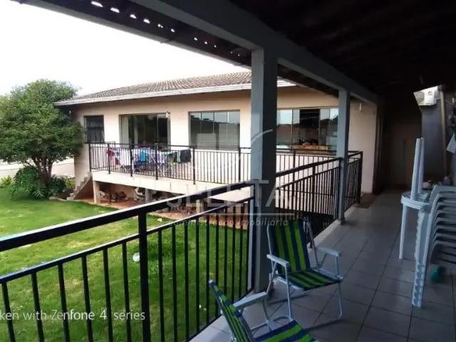 Casa / Sobrado para Venda em Cascavel/PR Maria Luiza 3 Quartos