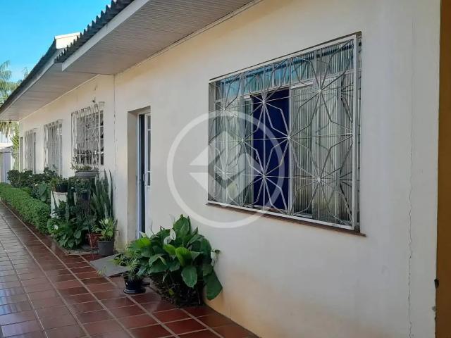 Casa / Sobrado para Venda em Cascavel/PR Maria Luiza 4 Quartos