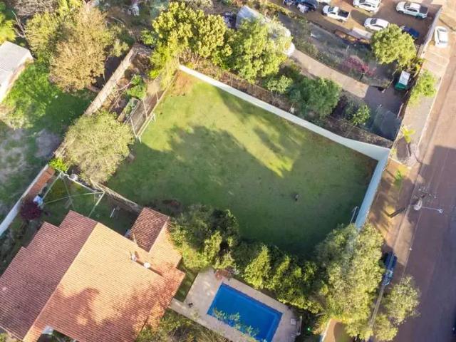 Casa / Sobrado para Venda em Cascavel/PR Neva 4 Quartos