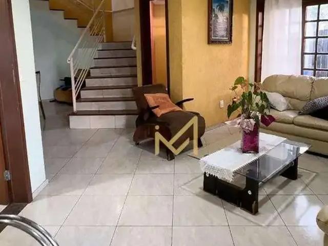 Casa / Sobrado para Venda em Cascavel/PR Nova York 4 Quartos