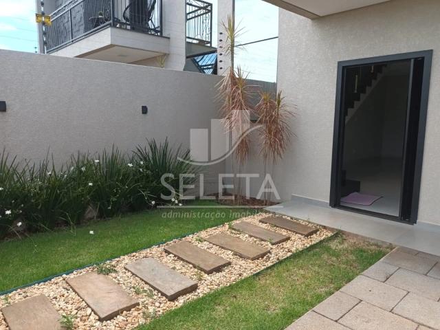 Casa / Sobrado para Venda em Cascavel/PR Canadá 2 Quartos