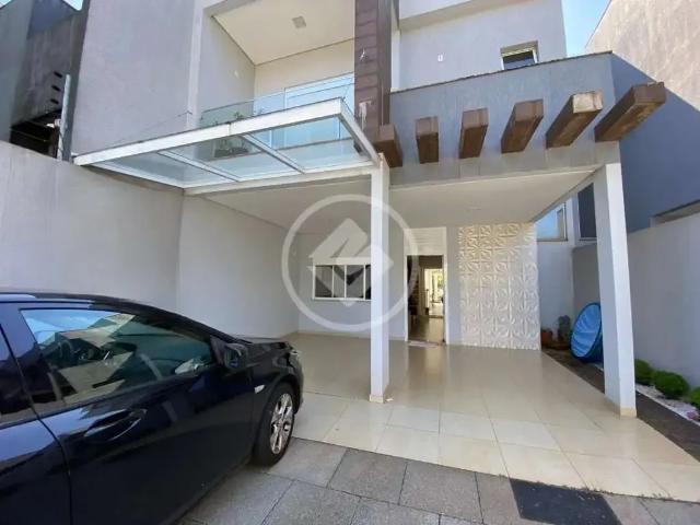 Casa / Sobrado para Venda em Cascavel/PR Cancelli 3 Quartos