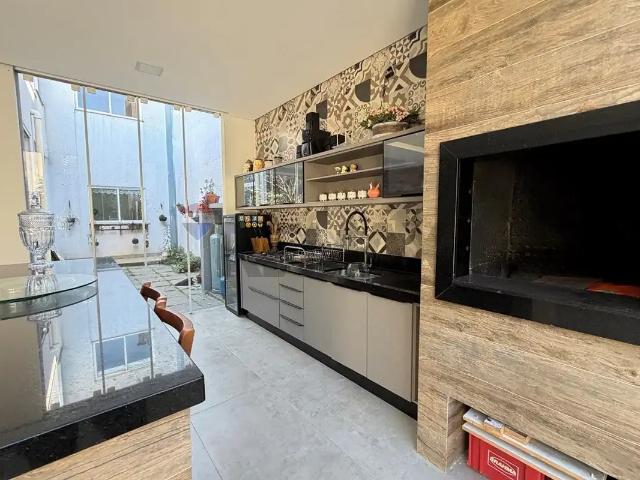 Casa / Sobrado para Venda em Cascavel/PR Cancelli 3 Quartos