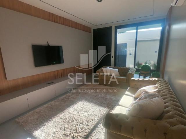 Casa / Sobrado para Venda em Cascavel/PR Centro 3 Quartos
