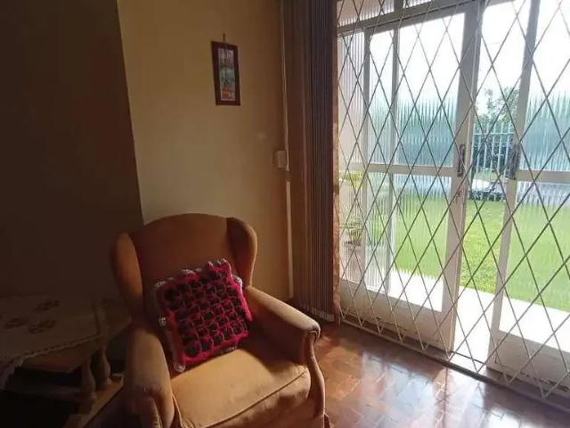 Casa / Sobrado para Venda em Cascavel/PR Centro 4 Quartos