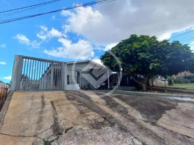 Casa / Sobrado para Venda em Cascavel/PR Claudete 3 Quartos