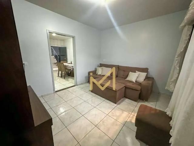 Casa / Sobrado para Venda em Cascavel/PR Claudete 3 Quartos