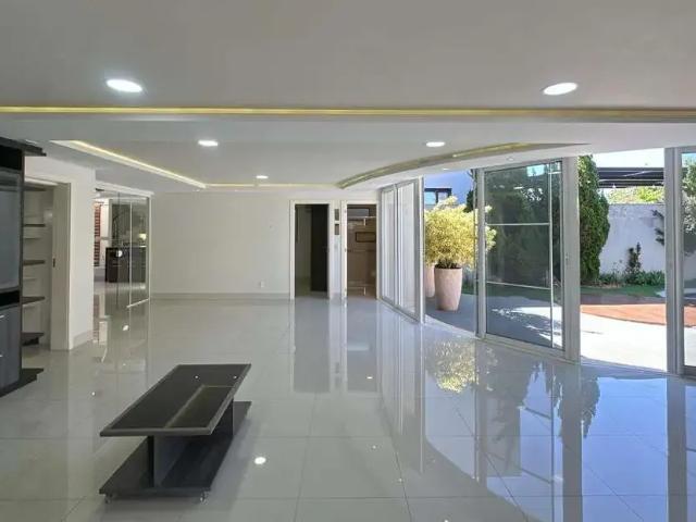 Casa / Sobrado para Venda em Cascavel/PR FAG 4 Quartos