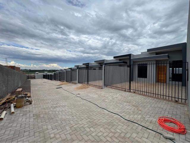 Casa / Sobrado para Venda em Cascavel/PR Florais do Parana 2 Quartos