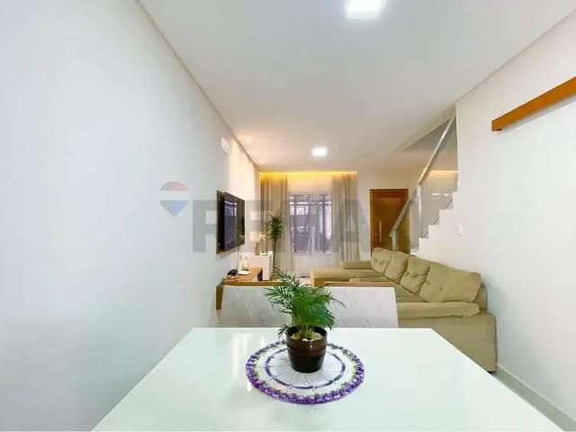 Casa / Sobrado para Venda em Cascavel/PR Floresta 2 Quartos