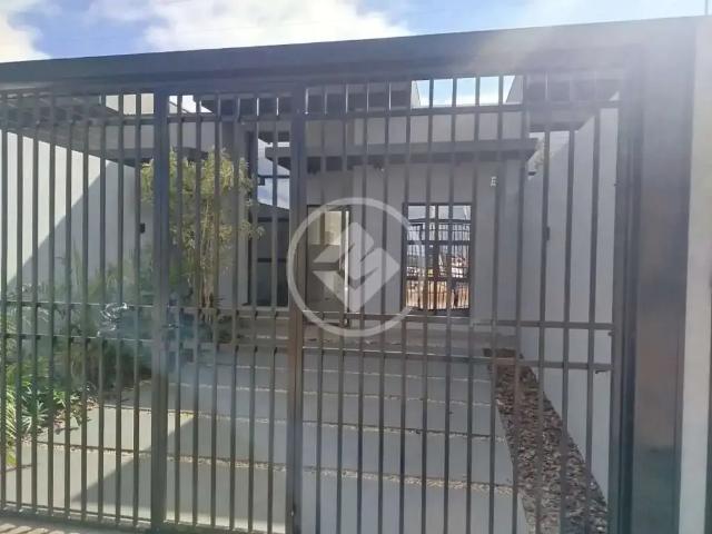 Casa / Sobrado para Venda em Cascavel/PR Interlagos 2 Quartos