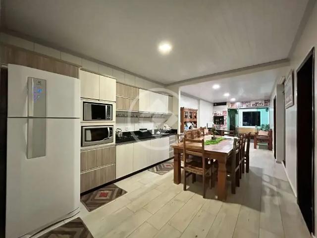 Casa / Sobrado para Venda em Cascavel/PR Parque Verde 3 Quartos