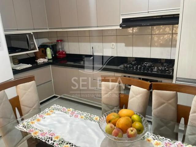 Casa / Sobrado para Venda em Cascavel/PR Periolo 3 Quartos