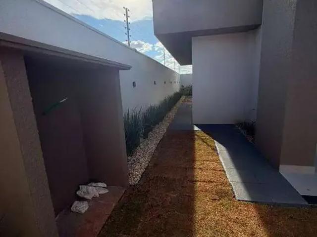 Casa / Sobrado para Venda em Cascavel/PR Recanto Tropical 3 Quartos