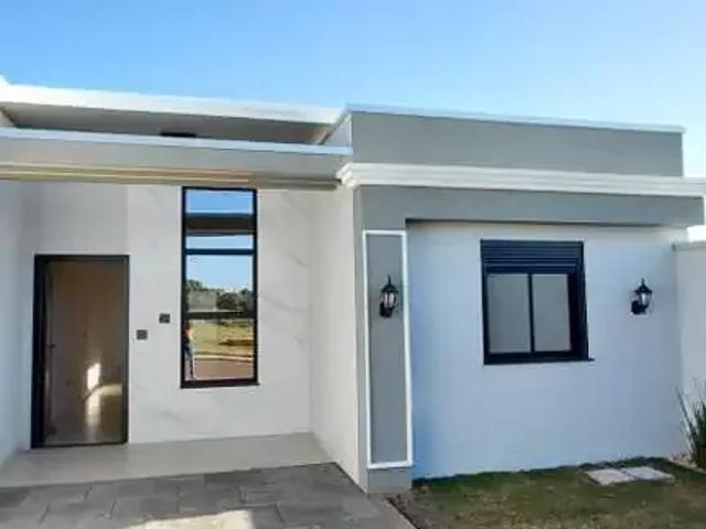 Casa / Sobrado para Venda em Cascavel/PR Recanto Tropical 2 Quartos