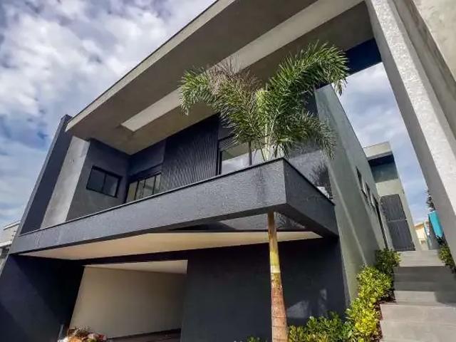 Casa / Sobrado para Venda em Cascavel/PR Região do Lago