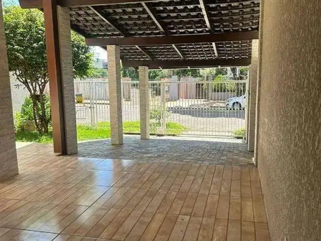 Casa / Sobrado para Venda em Cascavel/PR Região do Lago 1 3 Quartos